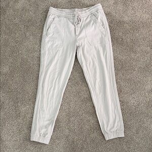 Athleta Off White/Light Gray Women’s Jogger Pants